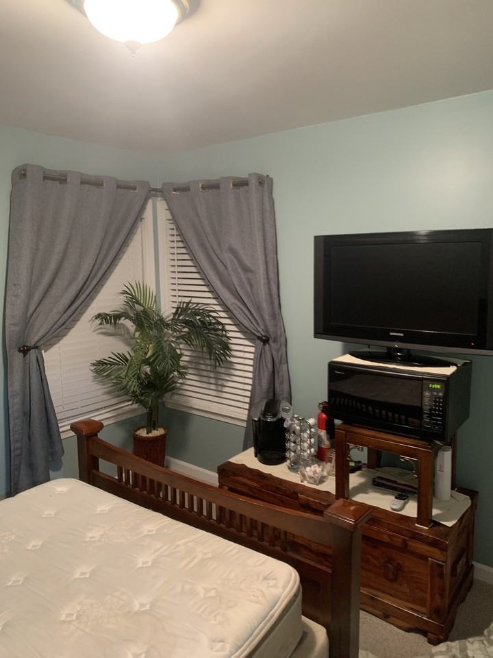1616 Glenridge Dr - Photo 3 of 8