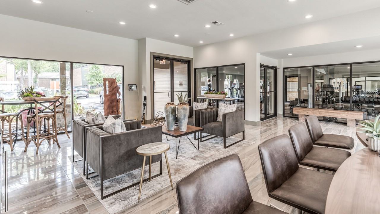 Lexington - Photo 3 of 15