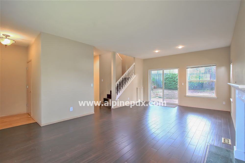 22565 Sw Mandan Dr. - Photo 3 of 8
