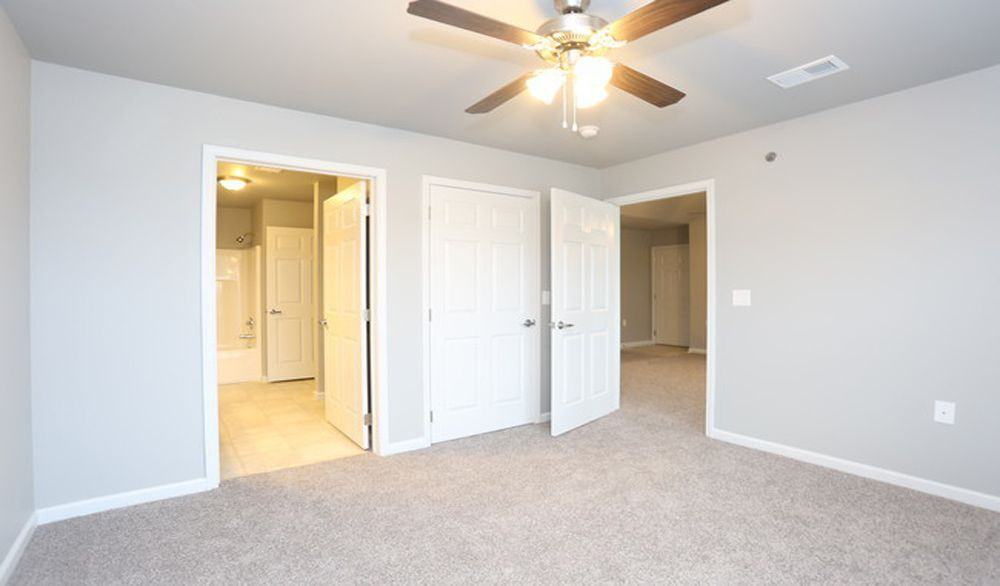 1252 Cooper Dr - Photo 2 of 11