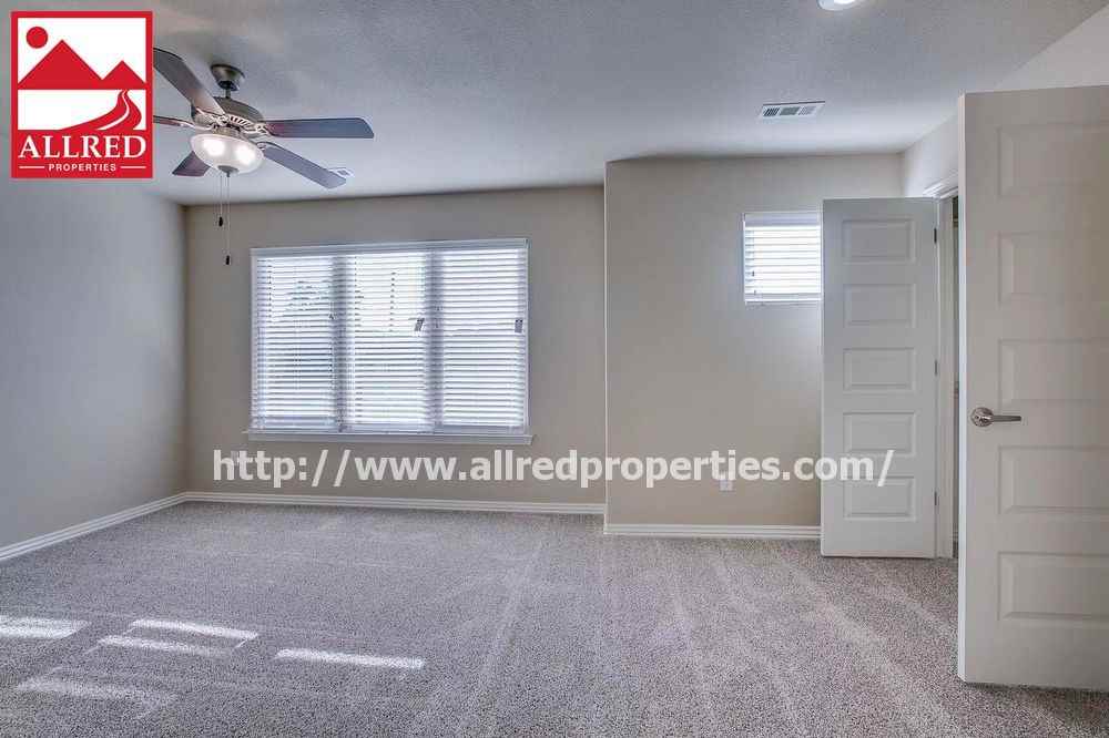 1596 N. Leverrett - Photo 3 of 7