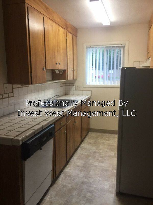 1630 11 Avenue -04 - Photo 3 of 6