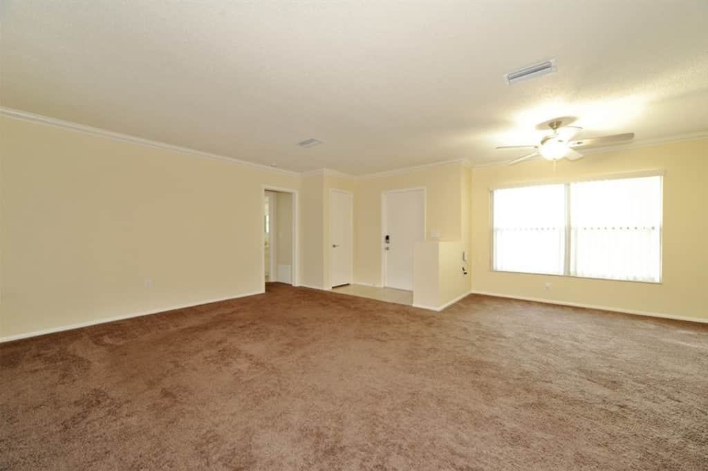 6 Brentwood Ln - Photo 3 of 25