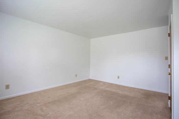 180 Lori Circle - Photo 2 of 17