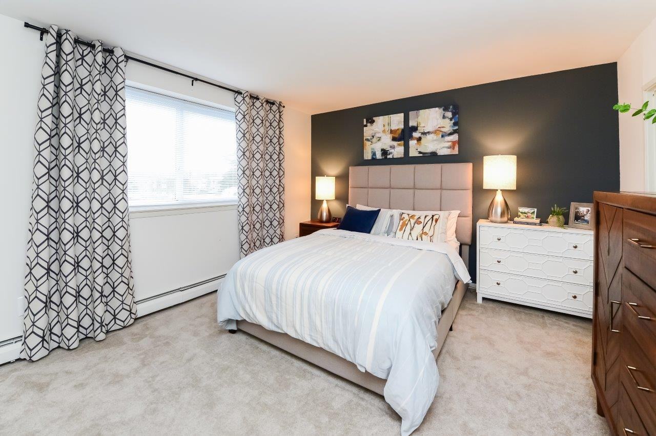 Sherwood Crossing Apartments and Townhomes - Photo 4 of 28