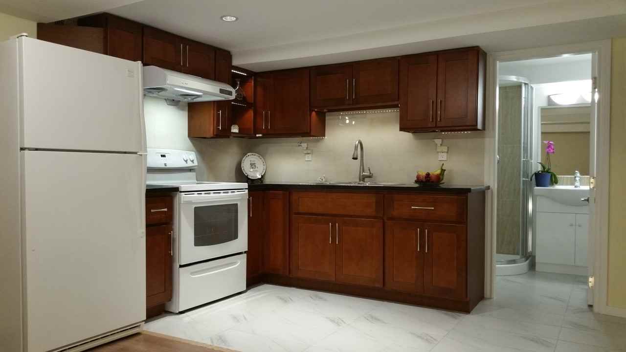 E Georgia St & Skeena St