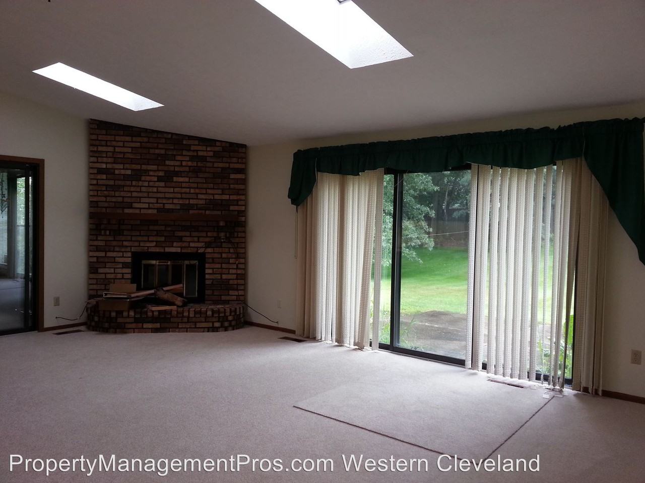 19024 Hunters Pointe Drive - Photo 3 of 37