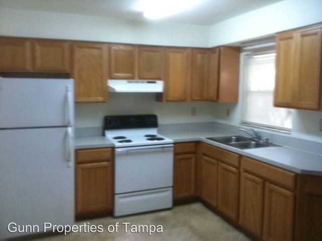 8527 Tidewater Trail - Photo 3 of 11