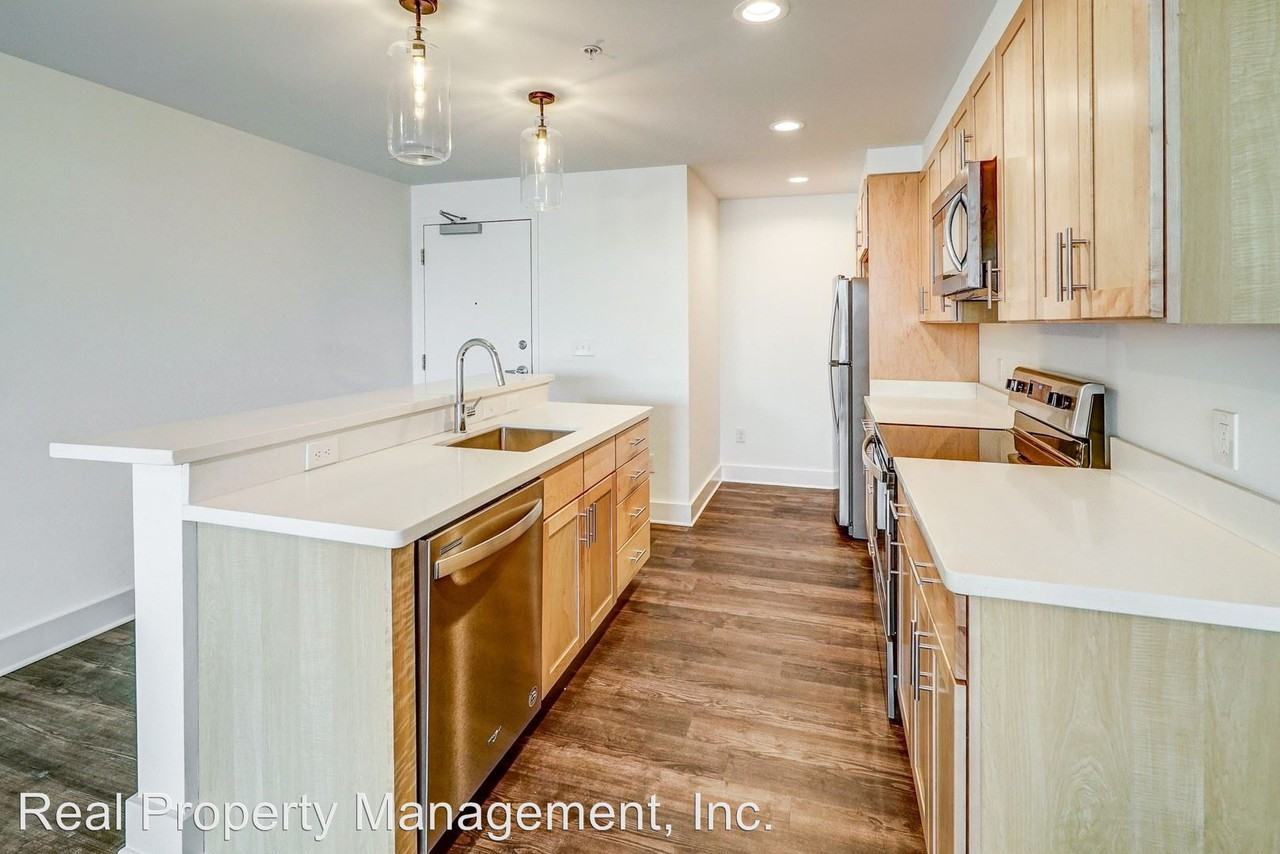 630 Riverside Shops Way - Photo 3 of 50