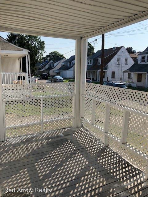 1102 White St - Photo 3 of 20