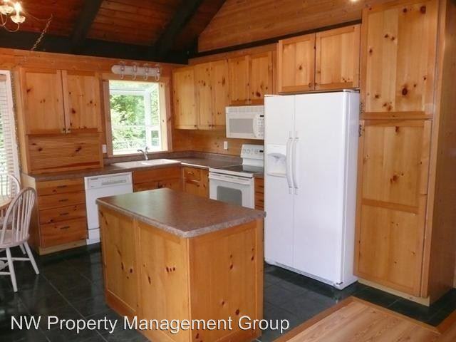 11810 174th Ave Ne - Photo 2 of 7