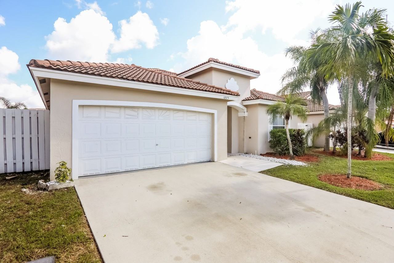 16575 Nw 10th St - Photo 3 of 23