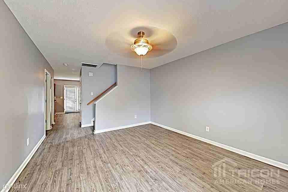 134 Cottage Lake Way - Photo 3 of 16