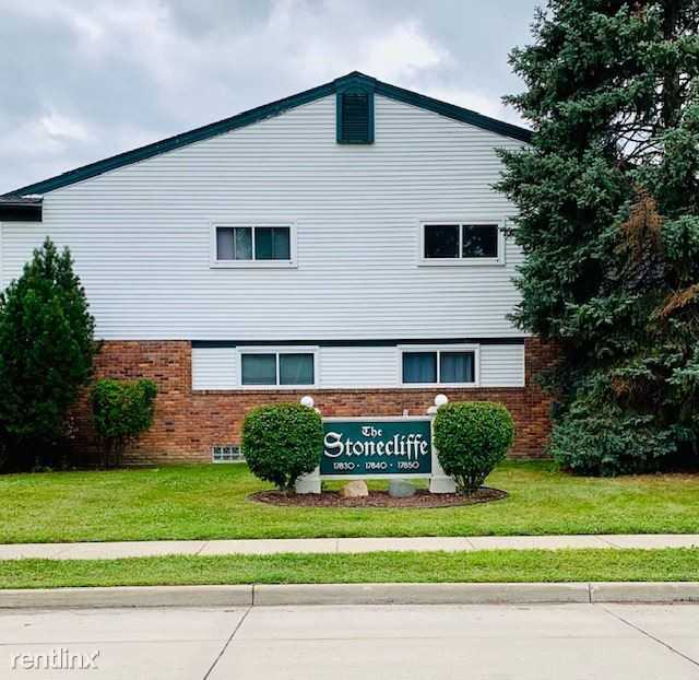 The Stonecliffe Apartments - 17850 Glendale St, Roseville, MI 48066