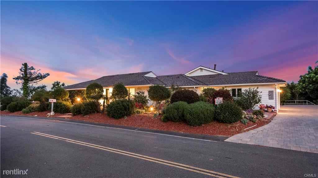 1 Maverick Ln - Photo 2 of 9