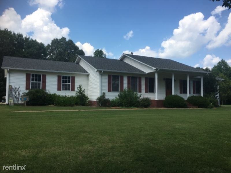 1640 Jot Em Down Rd - Photo 2 of 15