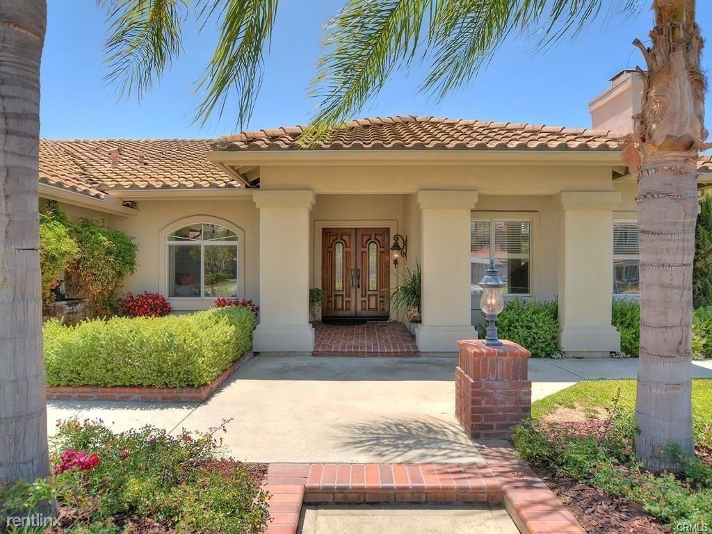 21740 Sutherland Dr - Photo 3 of 12