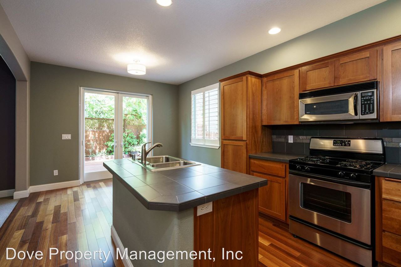 2302 Ne 149th Street - Photo 2 of 20