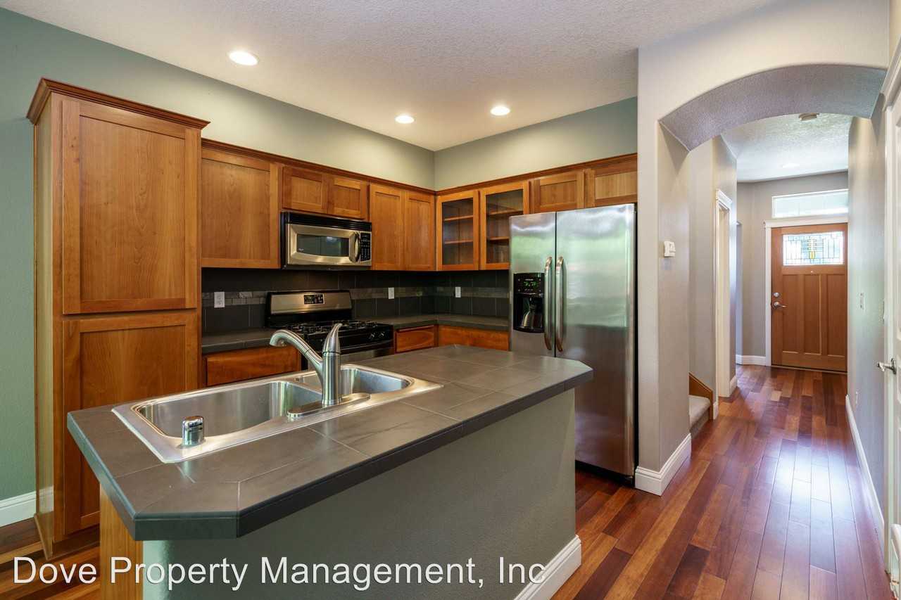 2302 Ne 149th Street - Photo 3 of 20