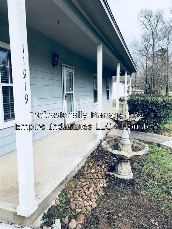 11919 Walraven Dr - Photo 2 of 3