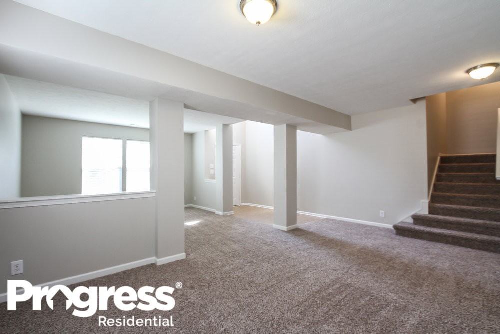 7146 Dublin Ln - Photo 3 of 20