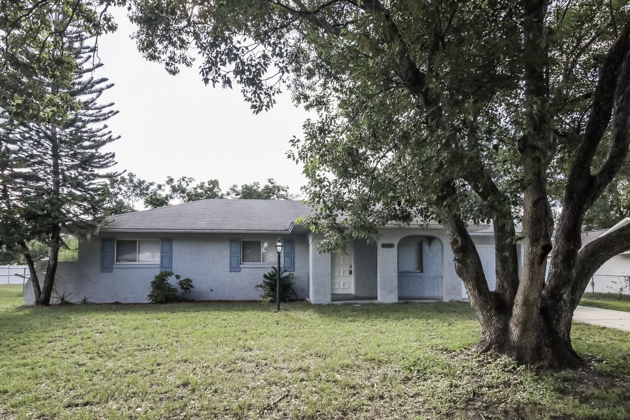 8254 Pamlico St - Photo 2 of 20