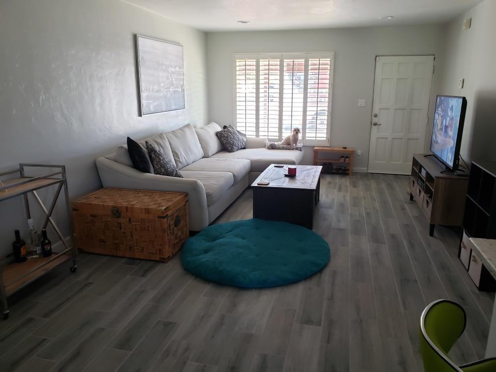 910 W Missouri Ave - Photo 3 of 5