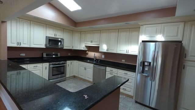 22940 N Prairie Ln - Photo 2 of 14