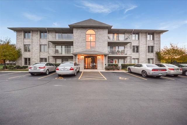 1041 Ashley Ct S #3B