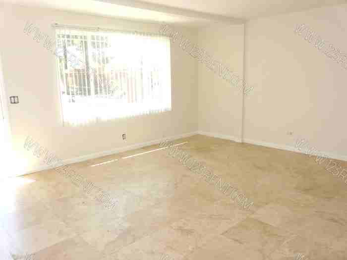 9527 East Avenue T-12 - Photo 3 of 15