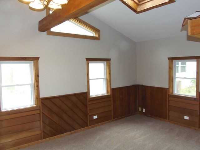 18521 John Ave - Photo 2 of 11