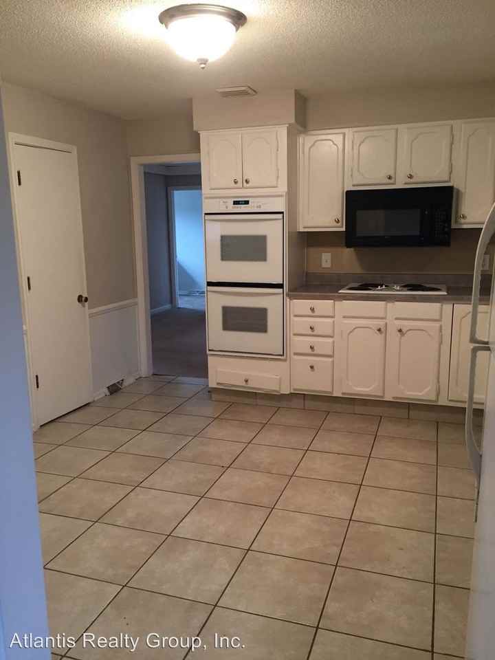 5824 Barnstable Court - Photo 3 of 19