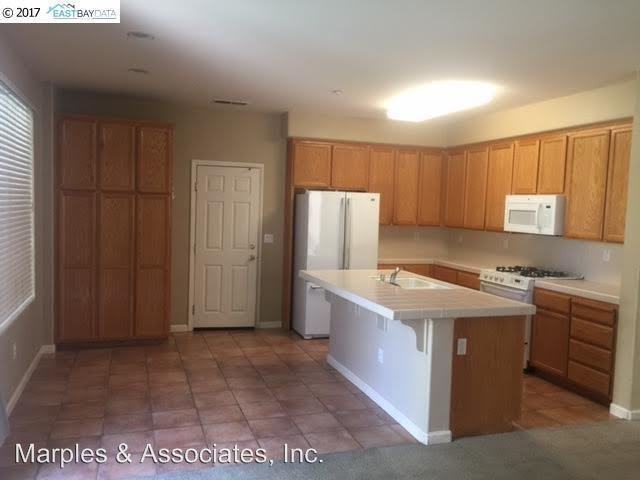 77 Guise Way - Photo 2 of 9