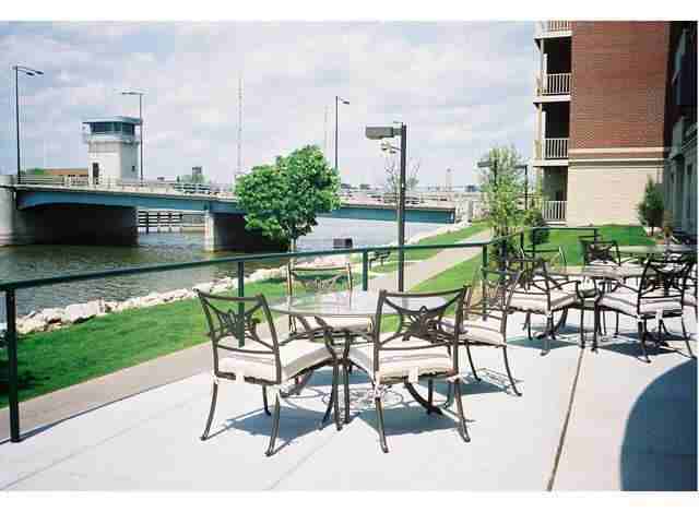 Riverside Place Condominiums - Photo 2 of 3