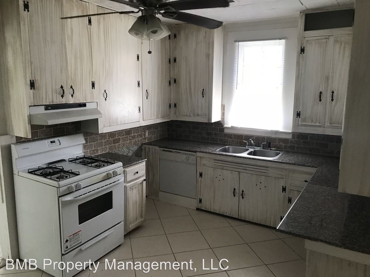 215 S. Panama Street - Photo 3 of 10