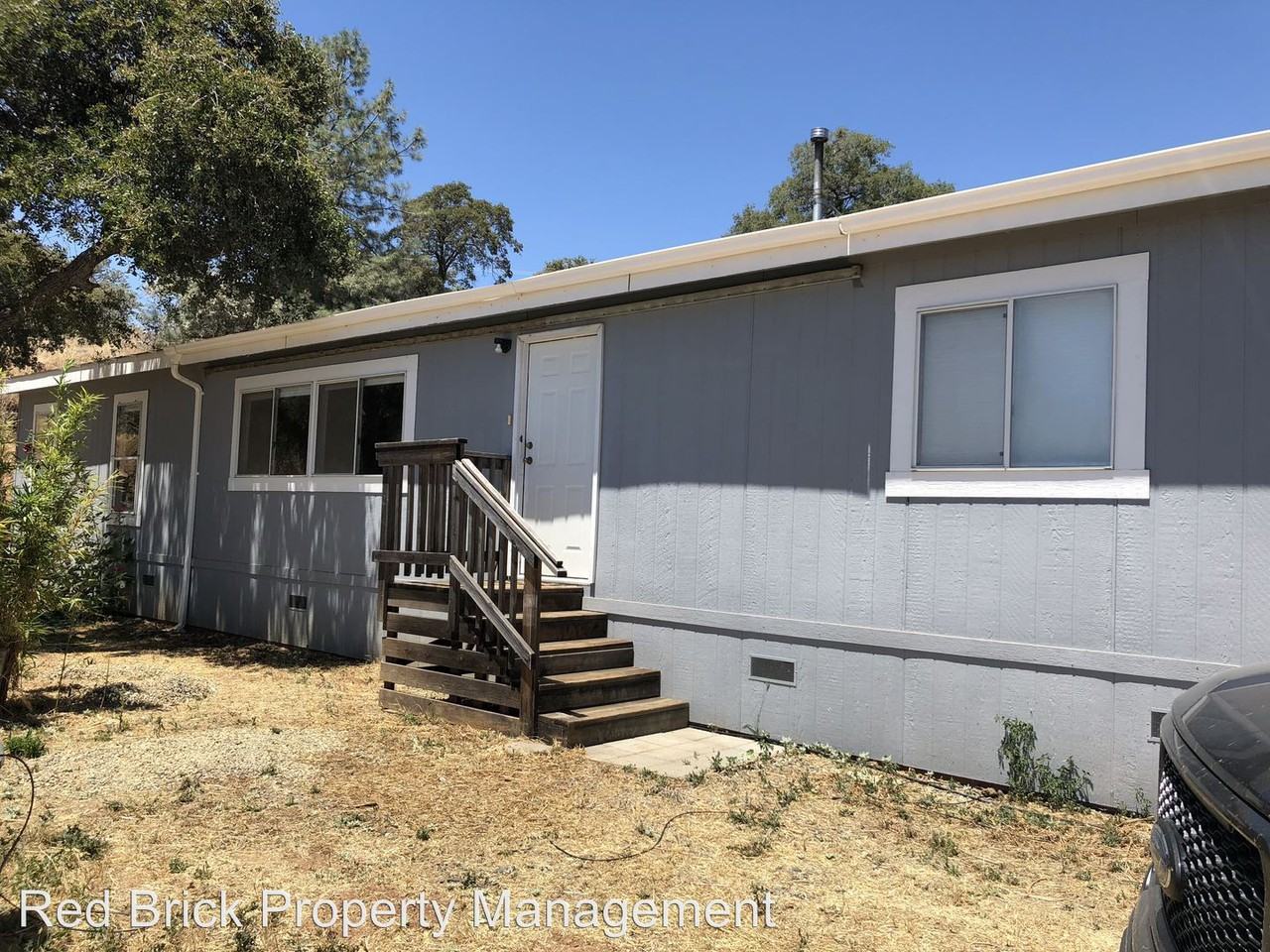 3269 Elizabeth Ln. - Photo 2 of 7