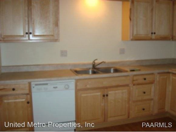 4400 N Robert Rd - Photo 2 of 7