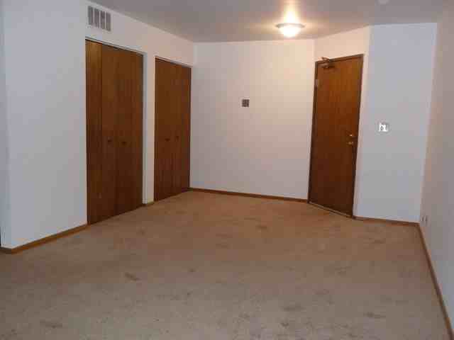 556 E Shag Bark Ln #D - Photo 2 of 14