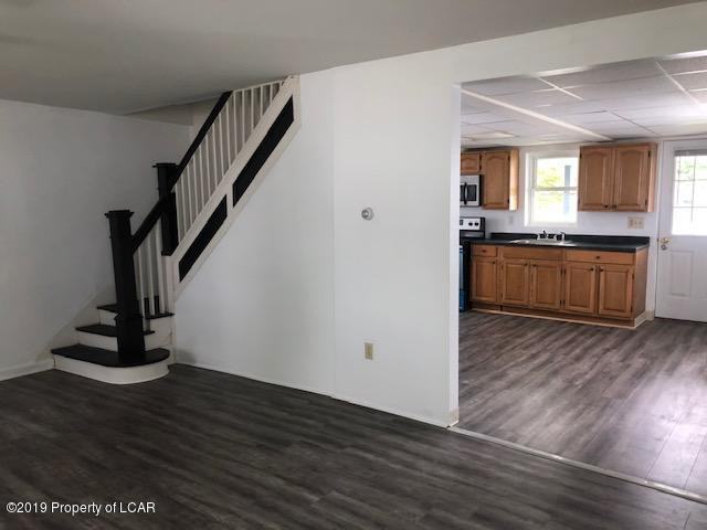 123 Short Street - Photo 3 of 12