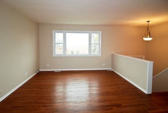 211 E Belden Ave - Photo 2 of 14