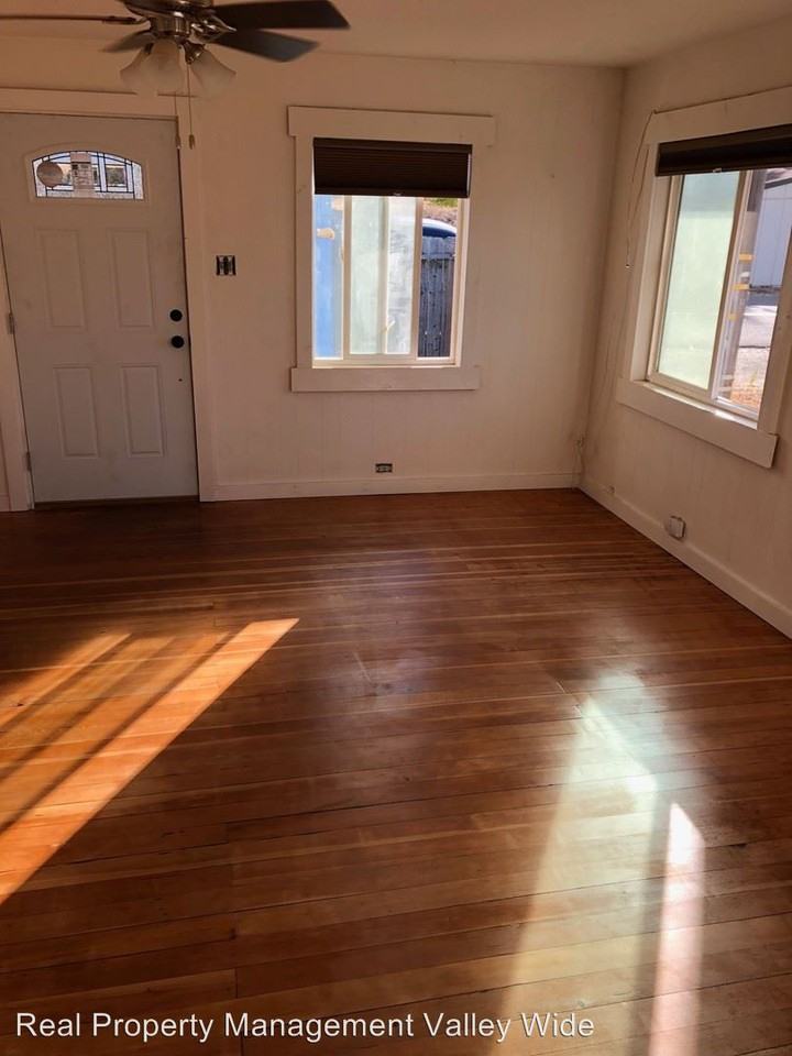 4994 School House Road - Photo 2 of 10