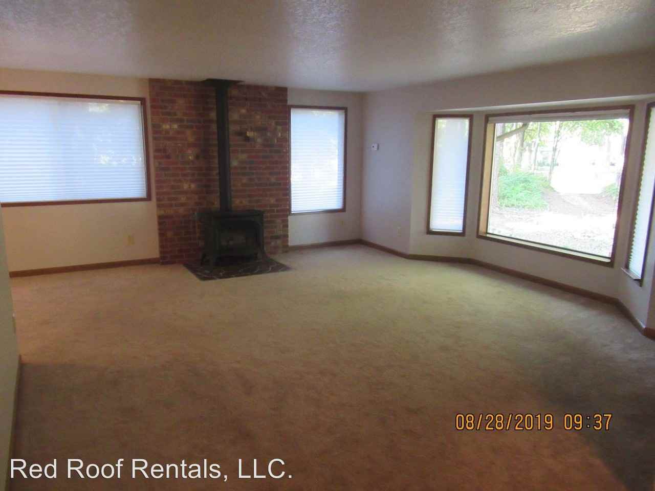 20919 133rd Ave E - Photo 2 of 9