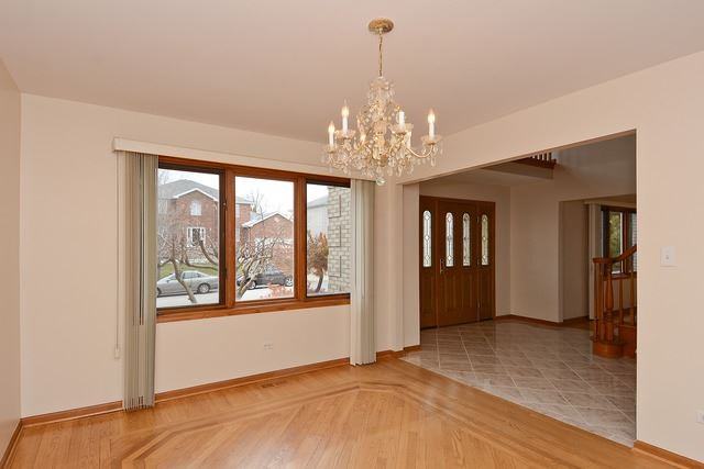 8940 Golden Oak Ct - Photo 3 of 15