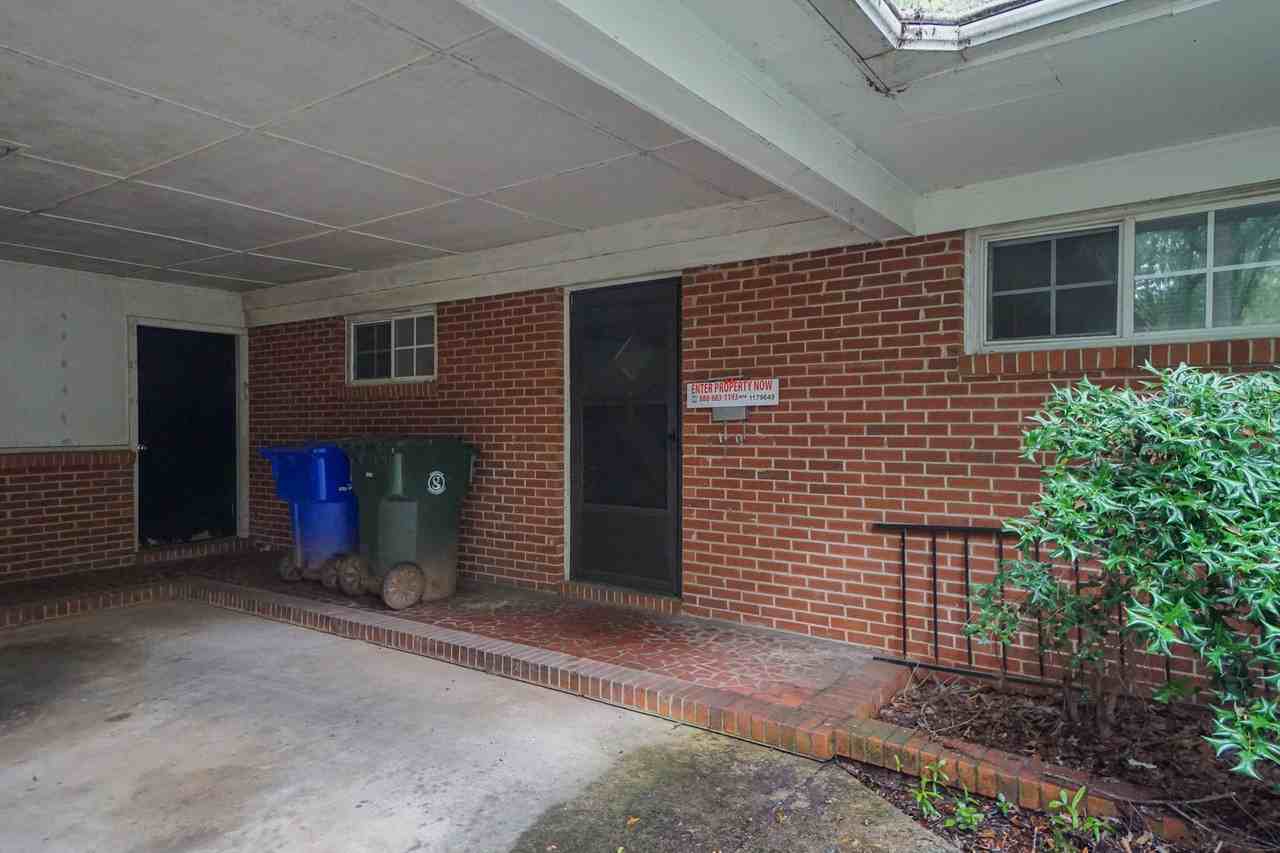 30 Knoxbury Terrace - Photo 2 of 17