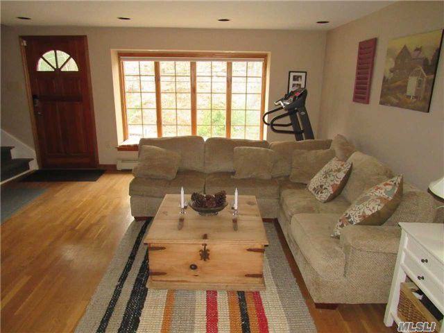 15 Noyes Ln - Photo 3 of 12