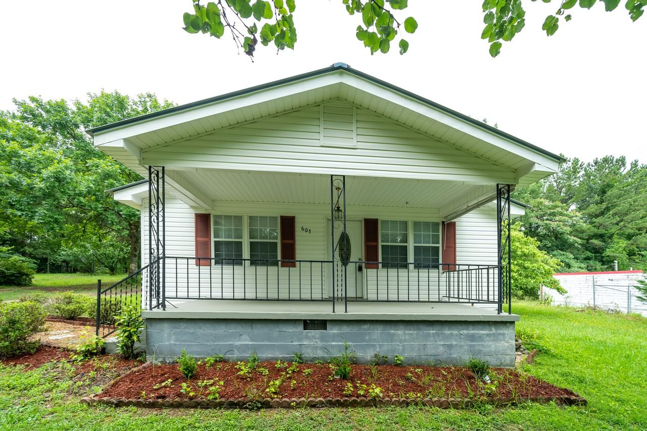 607 Broadway Ave - Photo 2 of 29