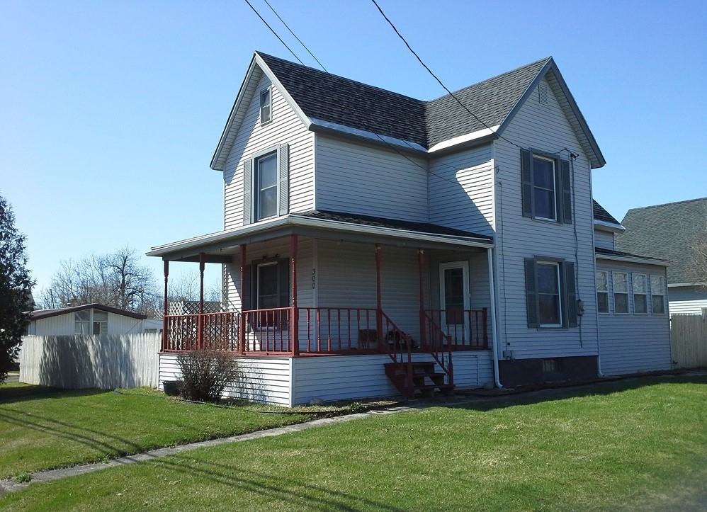 300 Main St - Photo 2 of 41