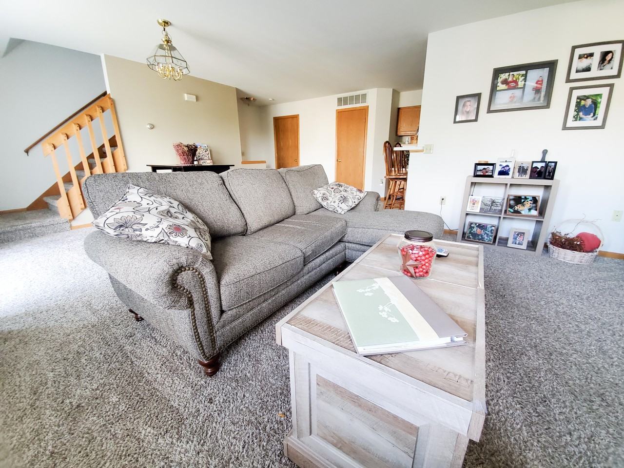 324 Justin Dr - Photo 3 of 19