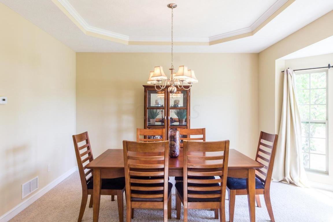 7431 Broxton Ln - Photo 3 of 25