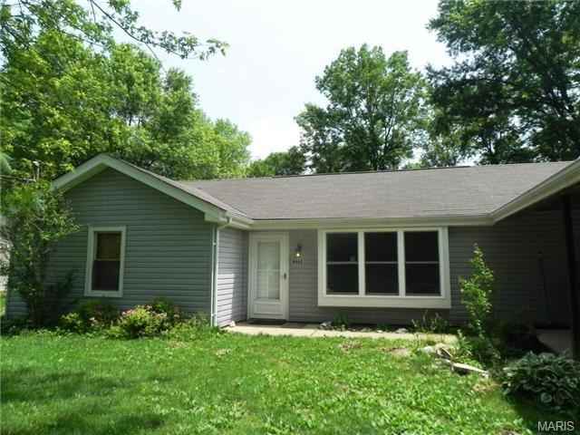 4662 Spring Glen Dr - Photo 2 of 20